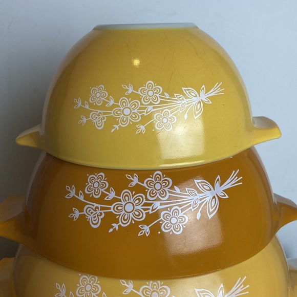 Vintage Pyrex Bowls Set Butterfly Gold Cinderella Butterflies 4 Pc Antique - Picture 3 of 16